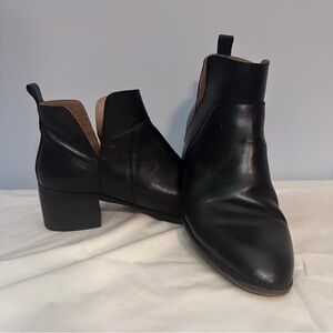 Franco Sarto Leather L-Richland 2 ankle boots in classic black, size 9.5